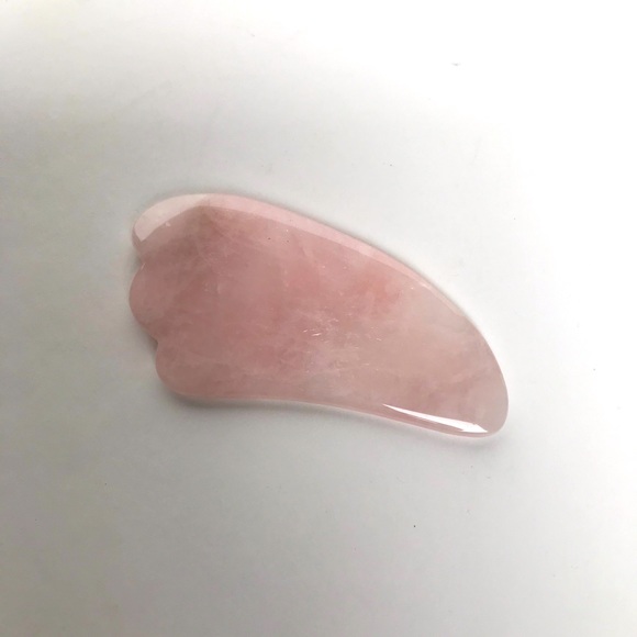 Gua Sha Rose Quartz - Picture 2 of 12